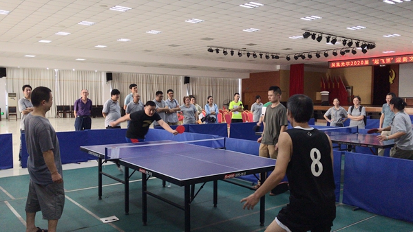 乒乓球比賽.jpg 乒乓球比賽.jpg
