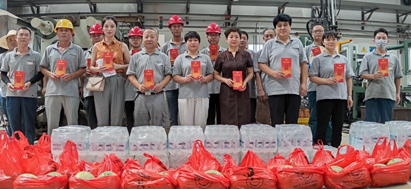 余曉琴慰問.jpg 余曉琴慰問.jpg